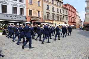 policjanci z policyjnej orkiestry